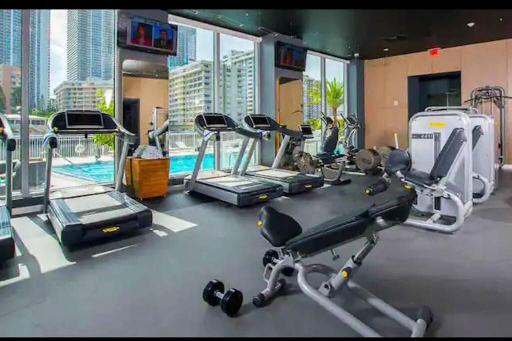 Ocean Views - Pool & Gym - Pet Friendly - Close To Beach Hallandale Beach Exterior foto