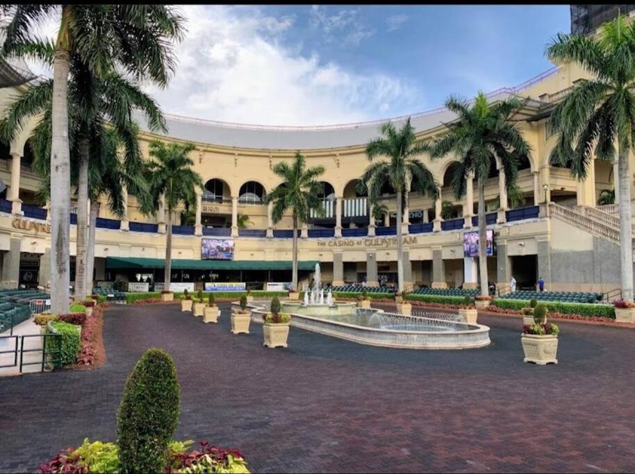 Ocean Views - Pool & Gym - Pet Friendly - Close To Beach Hallandale Beach Exterior foto